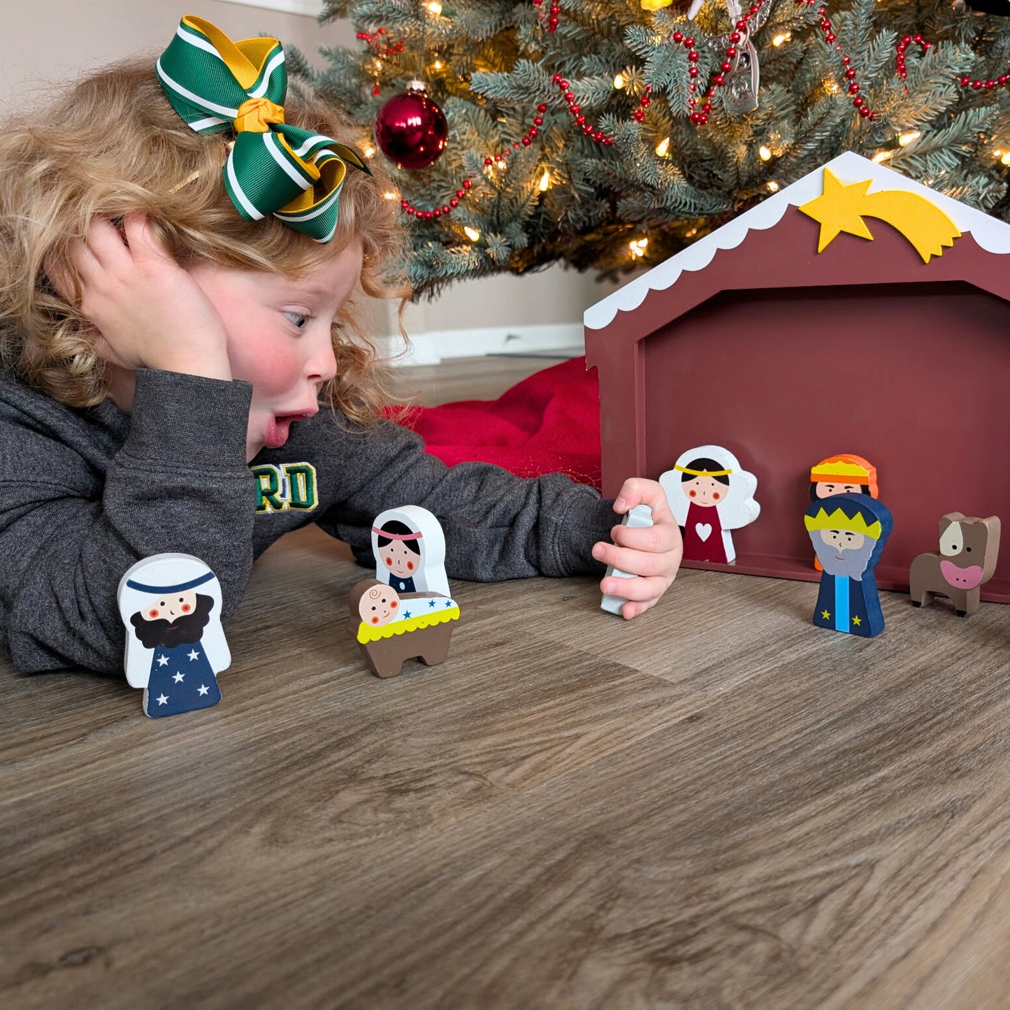 Children's Nativity Set w/Stable